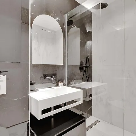 Stunning 2br Opera Apartment Paris